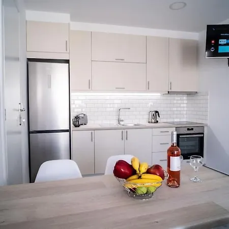 Ble 2 * Parikia (Paros)